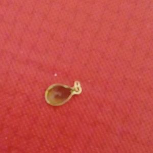 Nwot Genuine 1 carat Peridot pendant